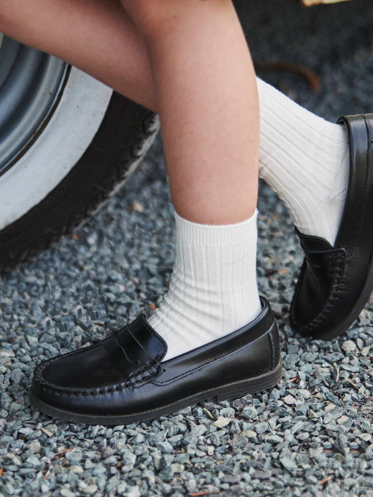 Off White Ribbed Short Kids Socks